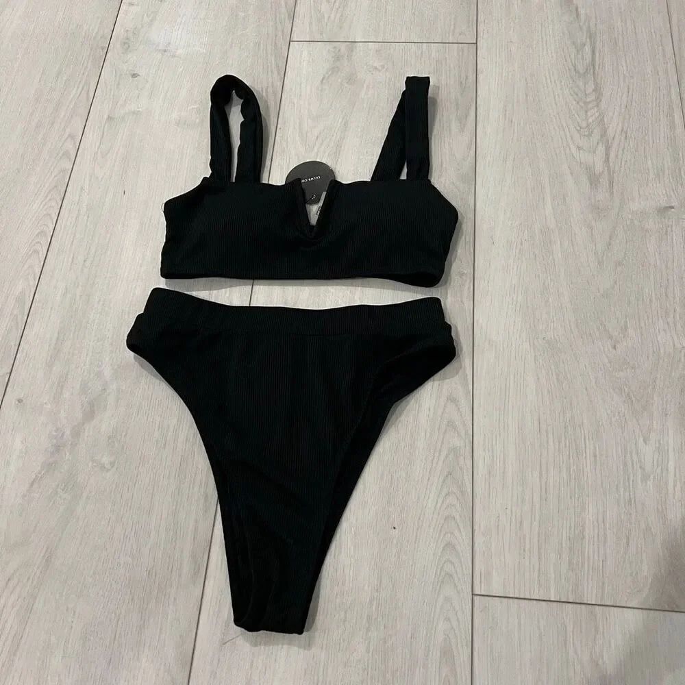 Lulus women swimsuit top size S and bottom m